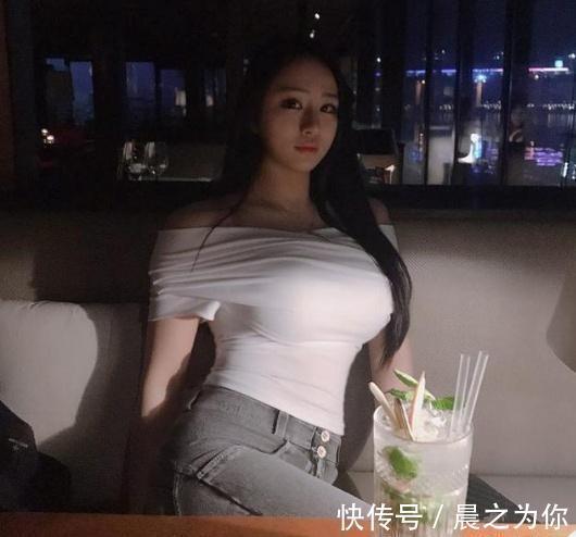 崔艺林|“微胖”健身女孩，长相甜美、身材凹凸有致，被称为“健身女神”