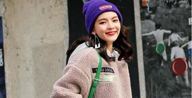 冬季怎么穿才能保暖又吸睛, 好看的羊羔毛外套, 走一波