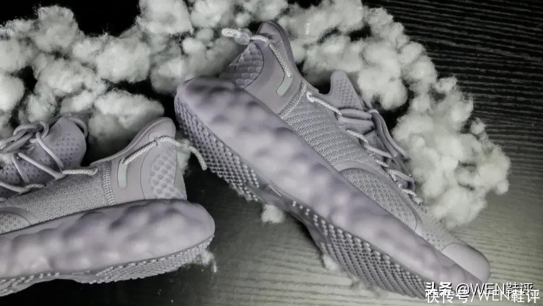 潮鞋 尼克杨都忍不住亲自上脚的国产潮鞋!态极云会掀起新的风暴吗