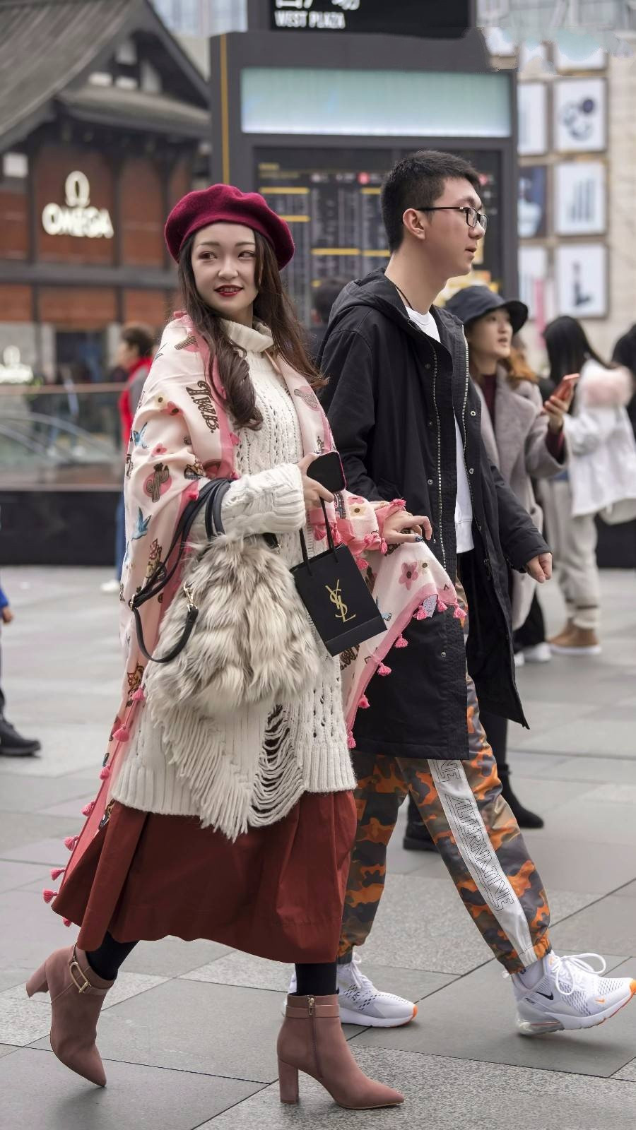 清纯|小姐姐这身穿搭真的是个性十足, 又不失清纯可爱