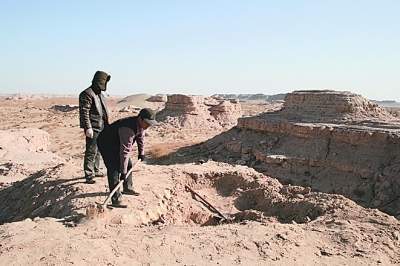 简牍&敦煌一棵树烽燧,发现了汉代的通缉令,用这份文书真能抓住窃贼吗