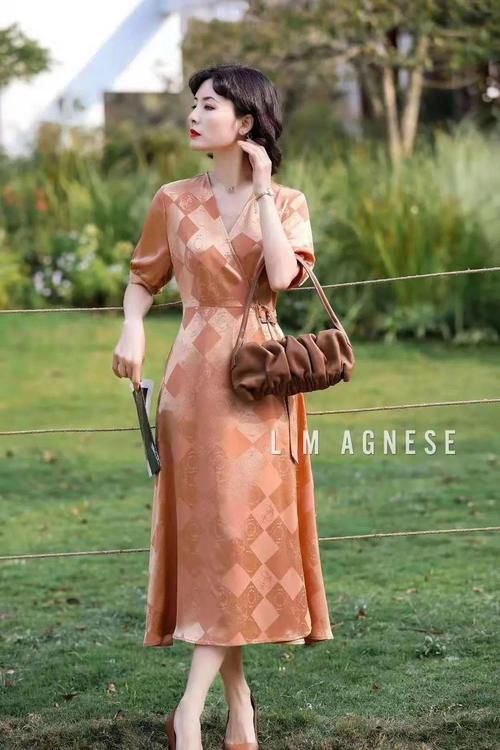 春天这样穿，优雅有品显气质