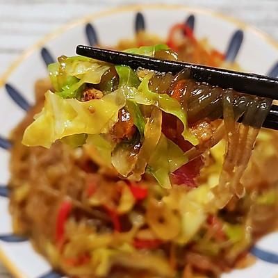 适合全家的经典美味～包菜肉沫炒粉条，老人小孩都爱吃