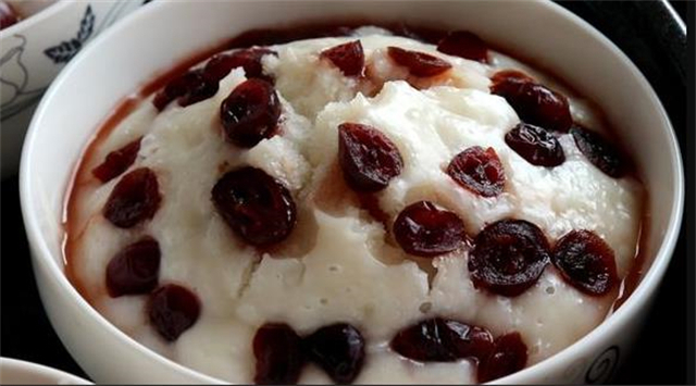 发糕不用出去买，配方教你在家就能做，口感软糯香甜，做法超简单