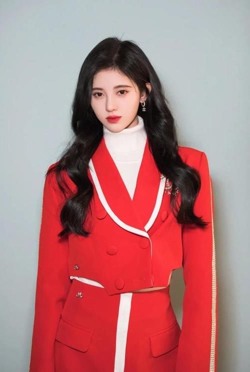 新年穿红色真的美爆了!这3种时髦搭法一定要学