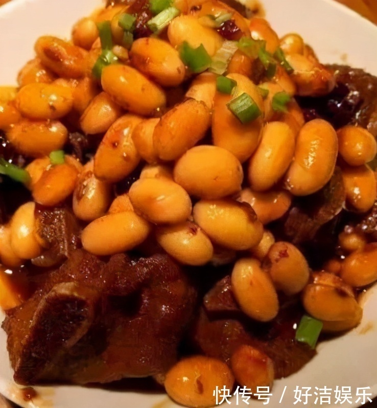 人到中年,常吃三种美食,排毒抗衰,养护血管