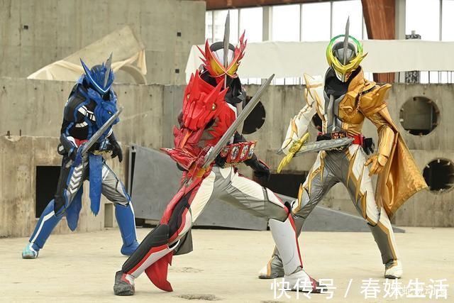 形态|假面骑士圣刃:超越星尘龙的最强形态 超频运作的觉悟约定之龙