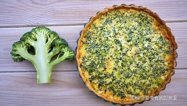 西兰花别总炒着吃，加2个鸡蛋搅一搅，鲜香软嫩营养十足，巨好吃