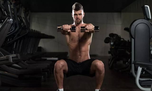 激素|男人为什么要练腿4个练腿动作,提高睾酮激素,加强男人体能