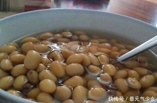 越吃越年轻的食物,女人记得吃,心神安定,气血充盈,皮肤滋润