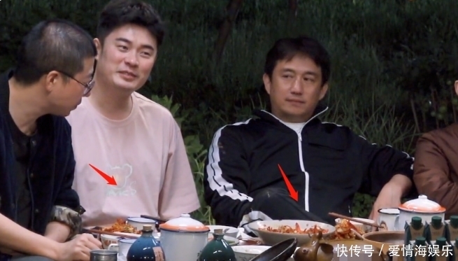 陈赫 《向往5》饭菜难吃!陈赫李诞刚吃就饱,张子枫吃青菜试图补救