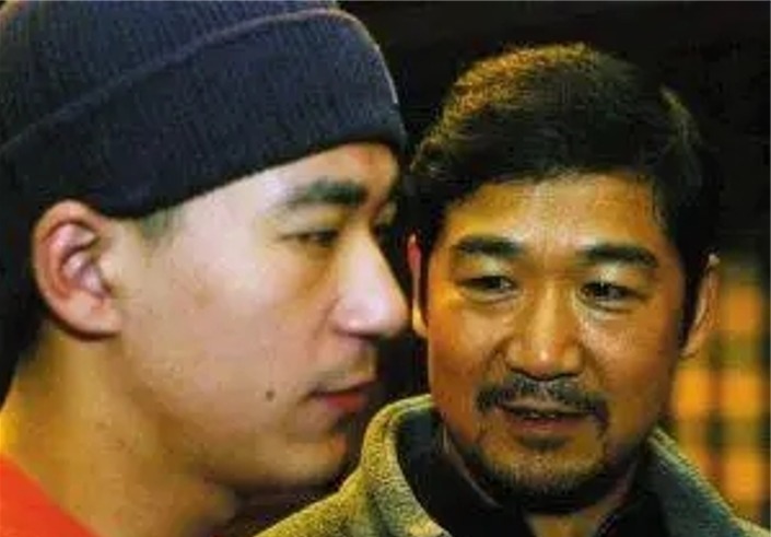 张国立的心酸：声誉摇摇欲坠，儿子烂泥扶不上墙，一辈子“还债”