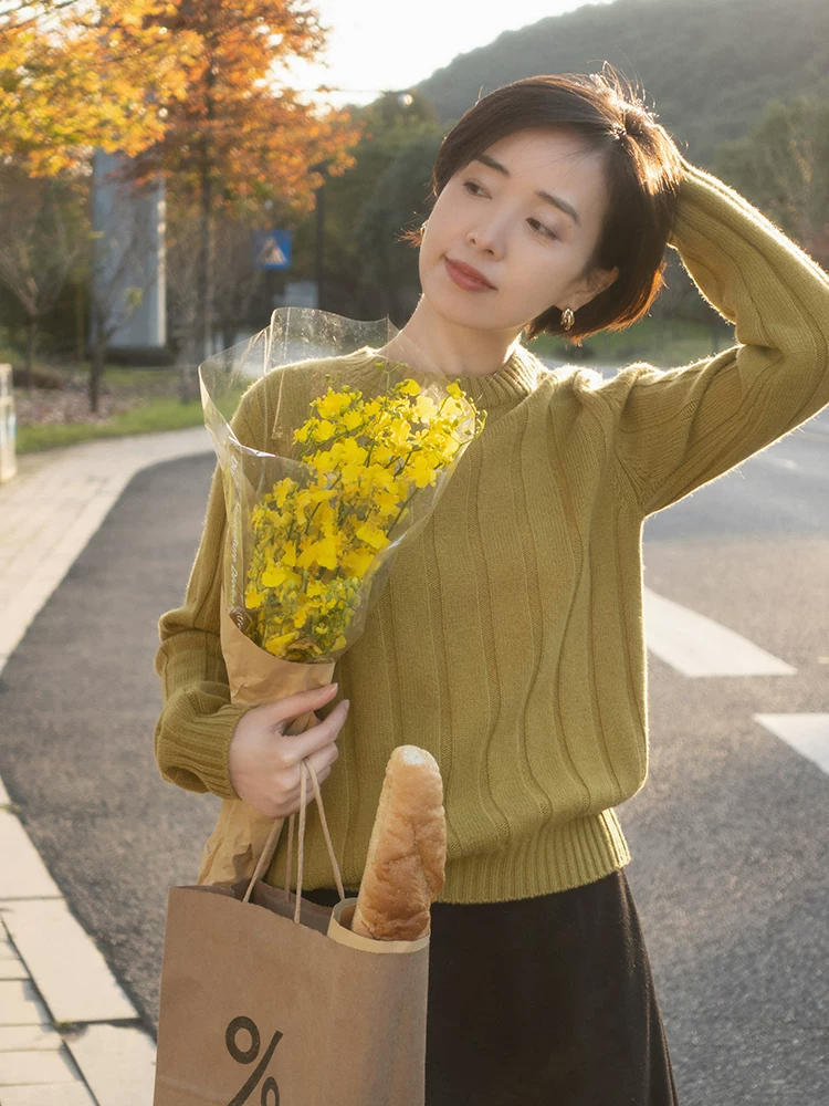 颜色|步入40不要觉得“毛衣”老气,借鉴以下实用款,美出新高度