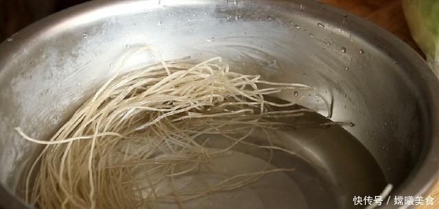 爽滑|粉条最好吃的做法,我家隔三差五做一次,劲道爽滑,上桌就扫光