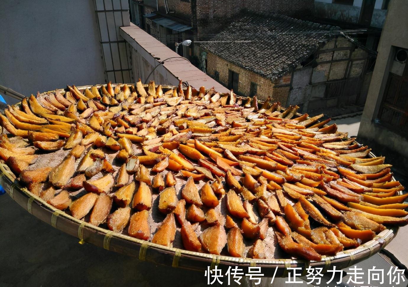 晒红薯干时，学会这2个技巧，软糯香甜有嚼劲，再也不用买着吃了