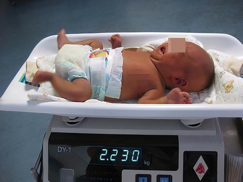 宝宝|新生儿体重越高越好?错!在这个体重范围内,才说明发育正常