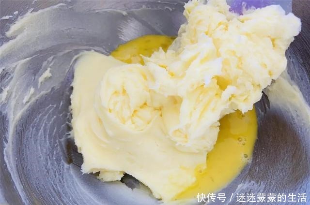 减肥路上的大敌,好吃到炸裂的金黄色面包,每一口都是满满的幸福