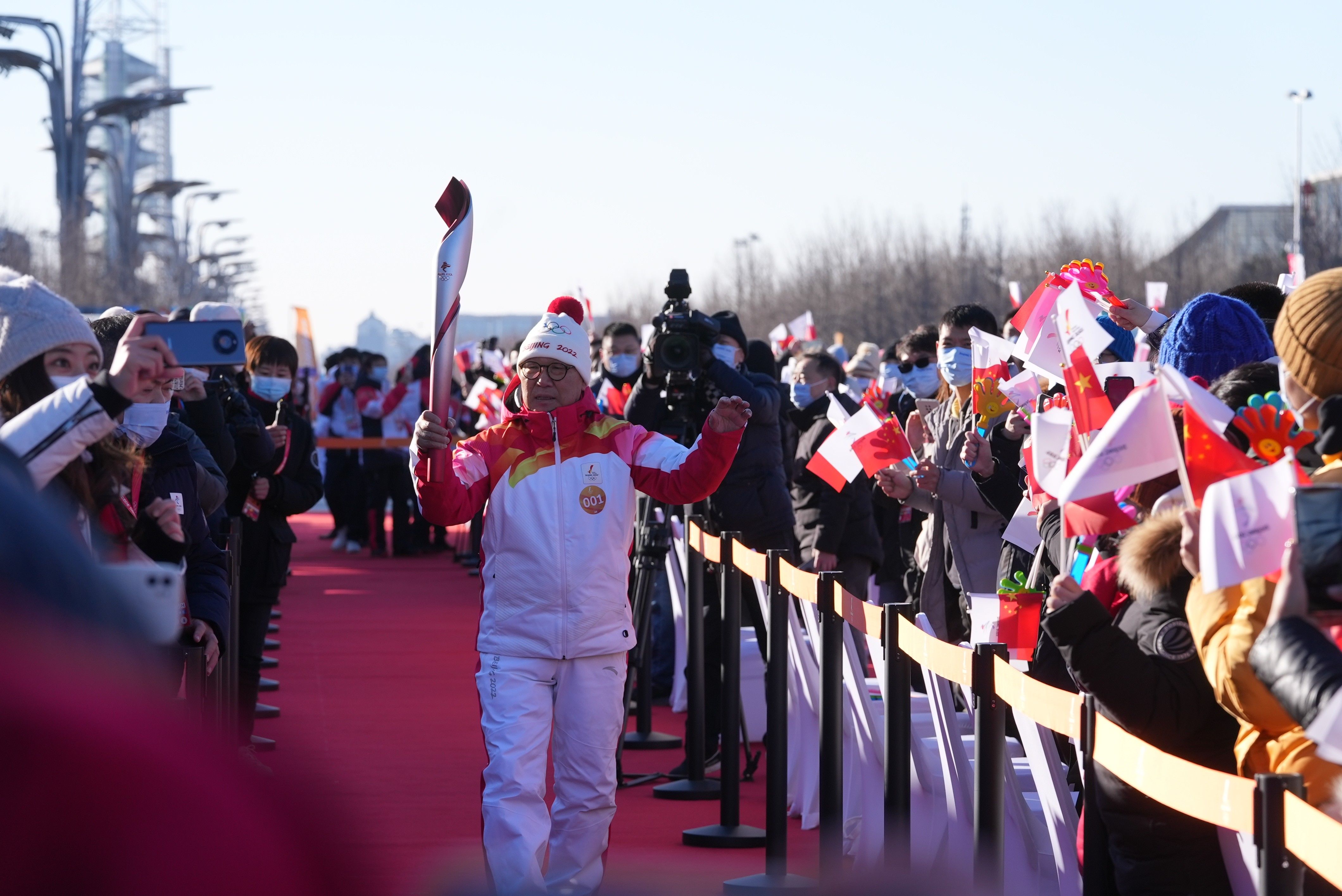 中国人|我国首个冬季运动项目世界冠军，80岁罗致焕，第一棒火炬手！