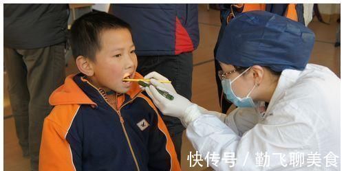 喂娃|3种喂娃“神器”已让孩子停止发育,即使娃爱吃,家长也别喂了