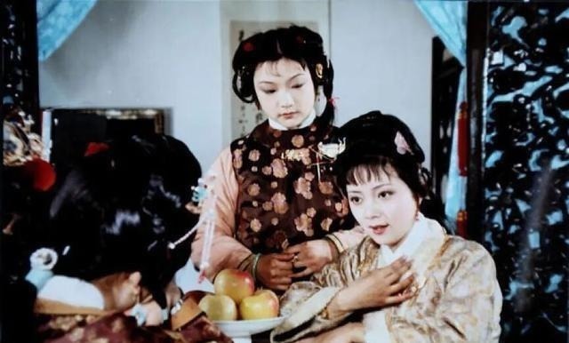 彩云@王夫人屋里有多可怕?薛宝琴初进贾府,史湘云提醒:那屋全是坏人