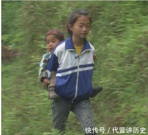 治病 《变形计》里的神仙妹妹,为父治病辍学当网红,如今让人认不出