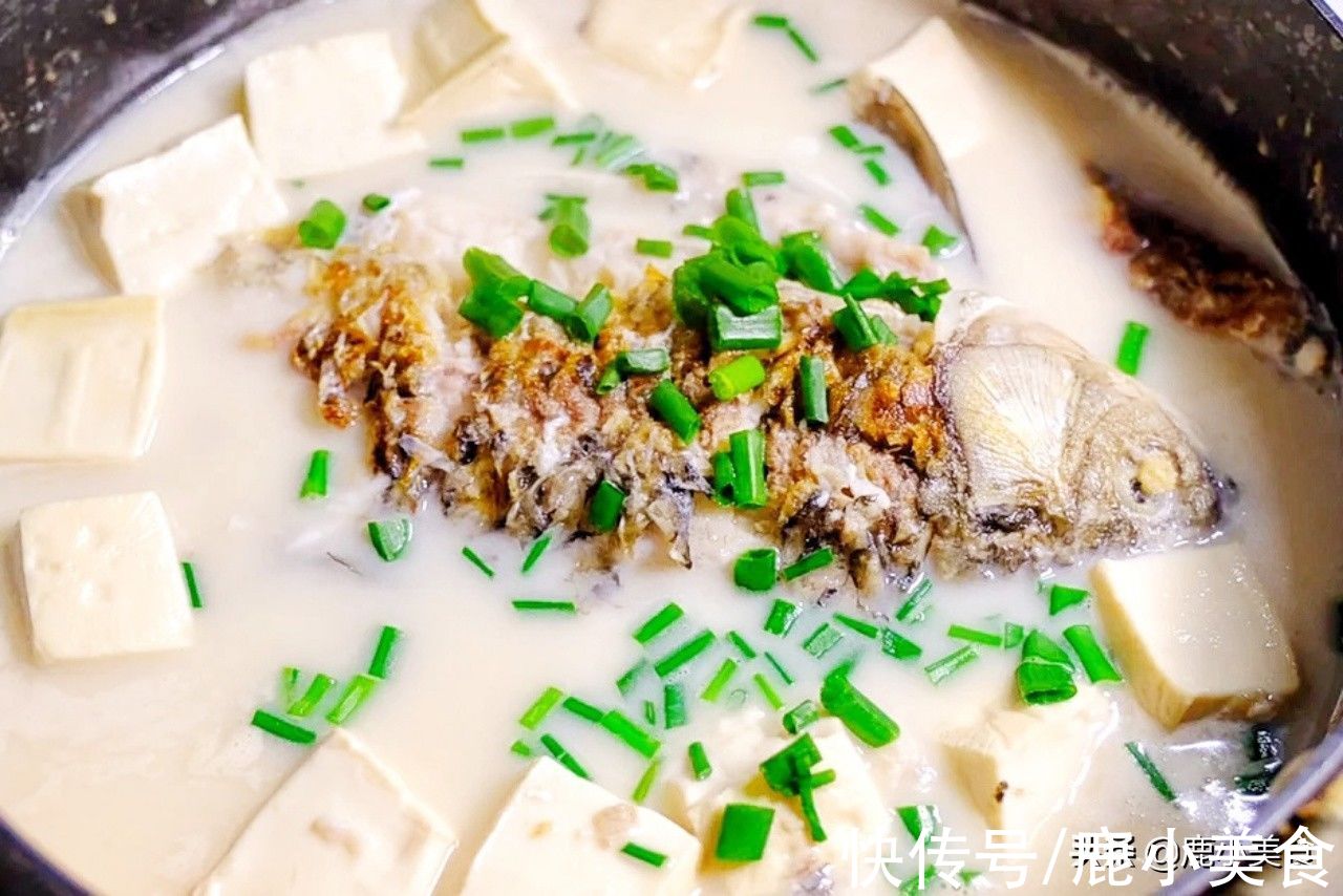 炖鱼汤|只要是炖鱼汤,千万别放“2种材料”,否则鱼汤味杂,鱼肉不鲜嫩