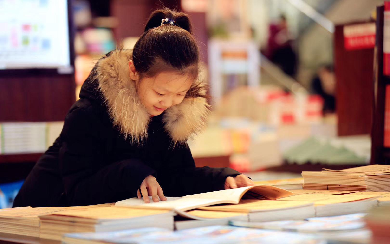 家长|孩子沉迷游戏家长负全责!这4种家庭,孩子想网络成瘾都难