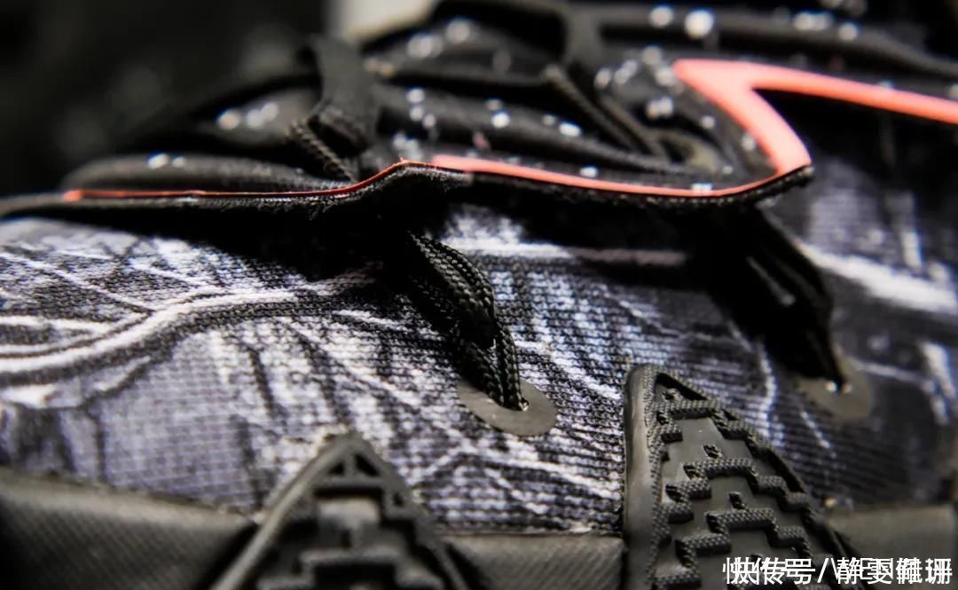 一双鞋上有十多款鞋的元素?欧文S2是历代签名鞋的浓缩?