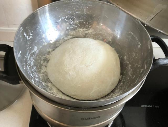 只用酵母粉发面太慢,教你一招,半个小时发满盆,省时省力