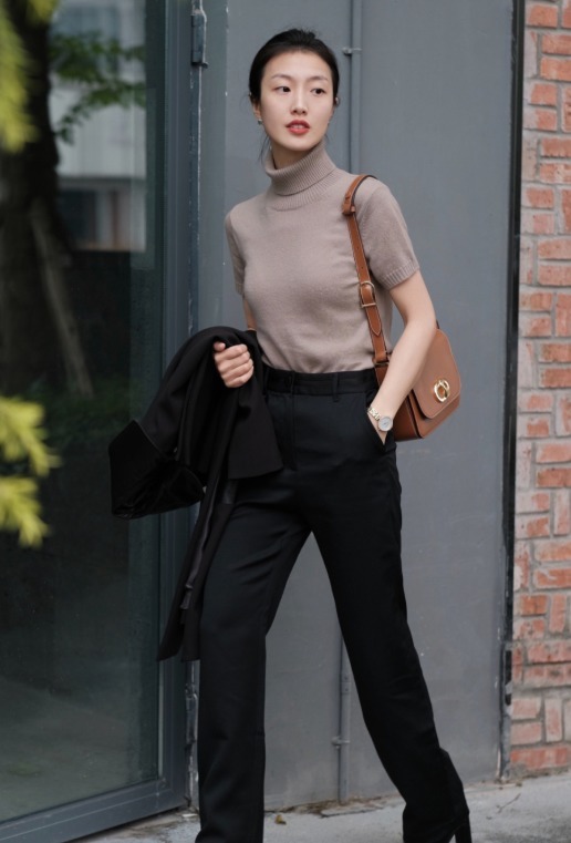 西装裤|针织衫怎么穿保暖又高级?借鉴这几组穿搭,洋气温柔又显气质