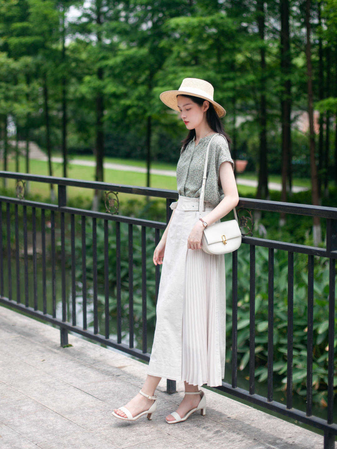 穿搭 穿来穿去,还是简约温柔的“气质穿搭”更日常,清新自然又温柔