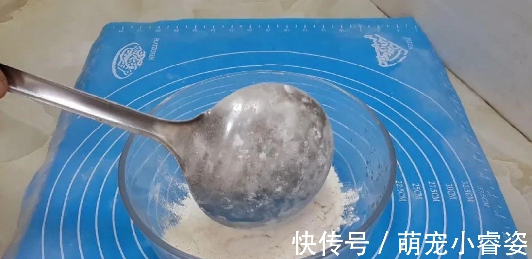 面团|做烧饼时，切记不要发面和刷油，简单一做，出锅孩子们都爱吃
