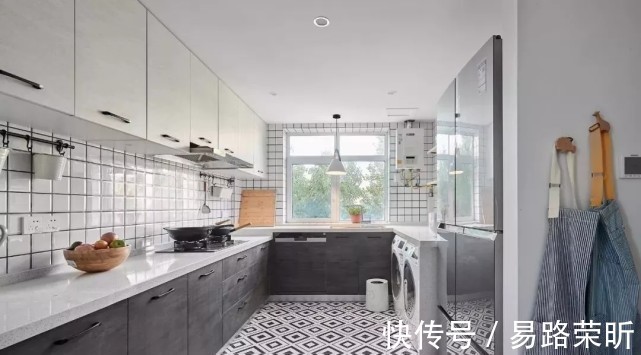 小户型|平淡无奇的89㎡小户型，将其客餐厅全开放，瞬间变得美貌又明亮！