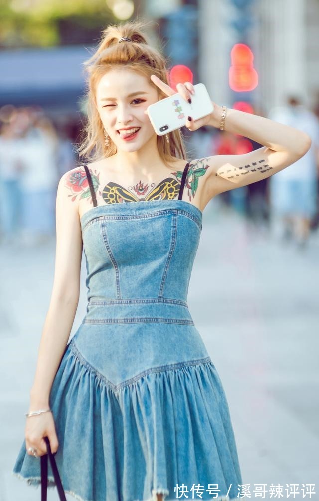 三伏天 三伏天穿什么年轻女孩多穿吊带裙,搭配小白鞋,清凉又好看!