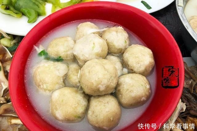 农村330元一桌的宴席,鸡鸭鱼肉都有,利润在哪