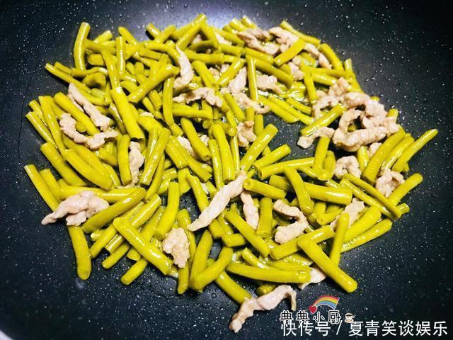 天热|饭桌上必不可少的下饭菜,清香爽口,关键是能对付天热食欲不佳