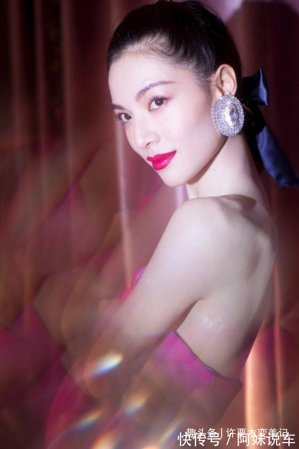 小仙女们 女人涂口红时,这3个“坏习惯”不改,口红再贵还是会掉色沾杯