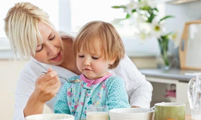 祺祺|孩子3岁前要管好嘴,儿科医生:三类食物孩子越吃脾会越虚!
