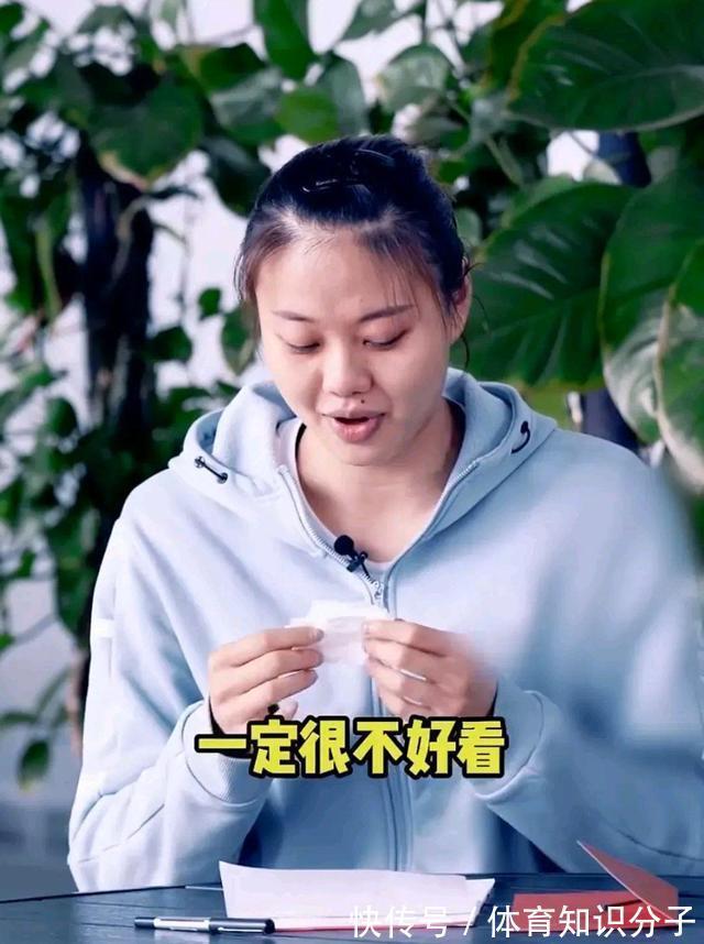 决赛|龚翔宇给自己写信!女排接应写完后哭了起来,为啥哭得梨花带雨?