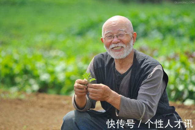 中老年人|77岁大爷血糖从16.6到4.5,医生:这3个“降糖”习惯,值得借鉴