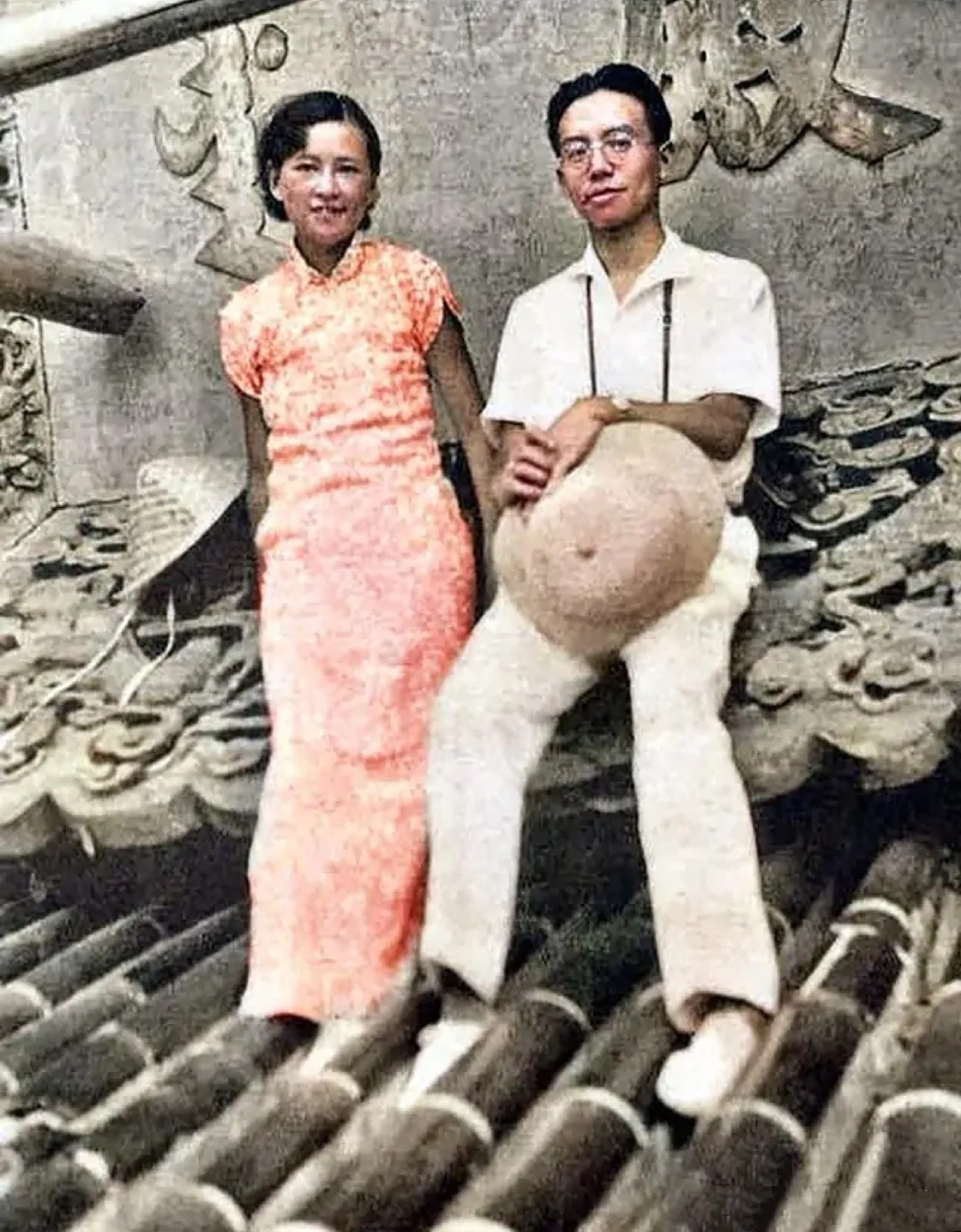 林徽因的罕见彩照:第一张眼前一亮,仿如一场视觉盛宴!