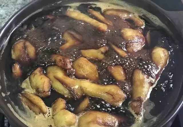 烧开|冬天女人多吃一道菜，能驱寒除湿，补血又补钙，常吃还能美容养颜