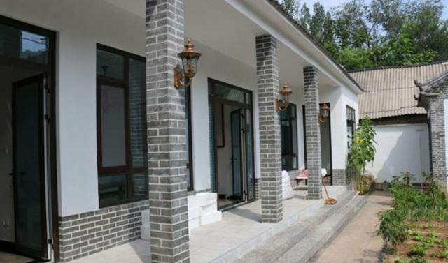 四合院|堂哥回农村花50万自建四合院,给父母养老,全村都羡慕嫉妒恨