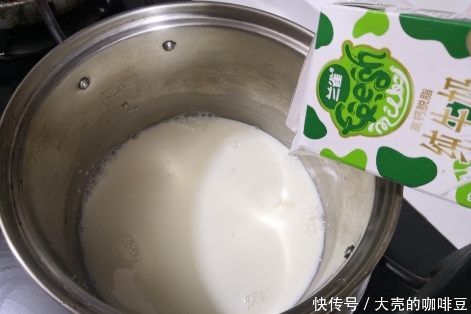 宝妈|用牛奶和苹果做饼，当早餐太赞了，大人孩子喜欢，网友：聪明做法