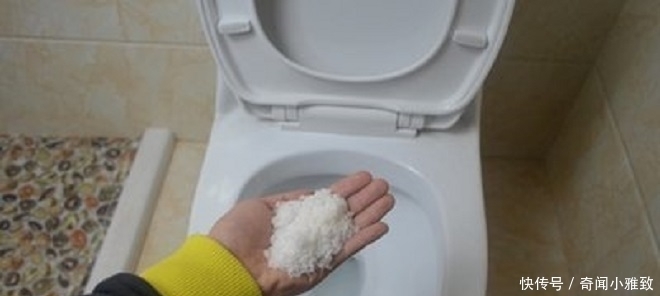 真实|卫生间里放一把盐,一年能省好几百块钱,这个方法真实用