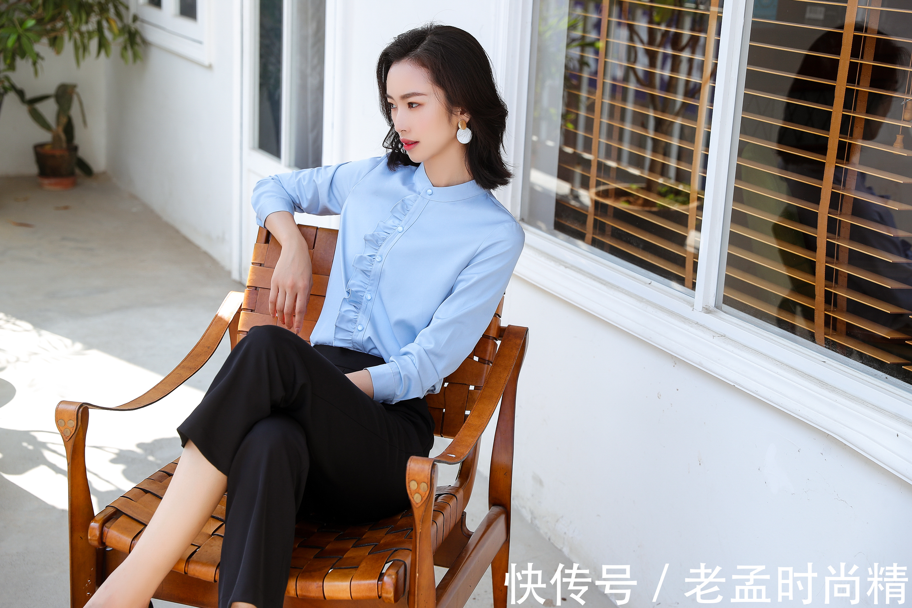 职业套装 黑色衬衫职业套装非常推荐