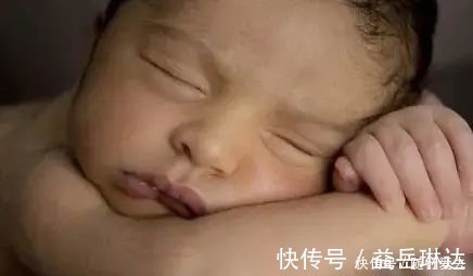 小儿|孩子视力发育有个阶梯表,几岁的孩子视力相当于成人?