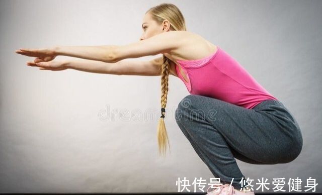 健身|徒手健身的1套训练方法,每周4练计划,提升力量锻炼全身肌肉