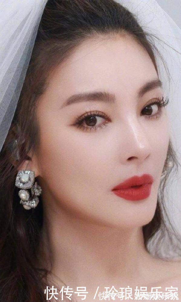 海绵蛋|为什么你一化妆就显老化妆显年轻的3个妙招,很值得一学