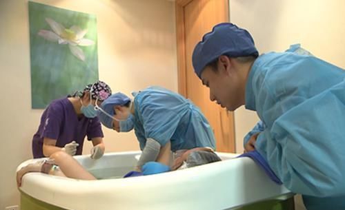 剖腹产|“水中分娩”为何成为现今首推?这些优势你想象不到,孕妈的福音